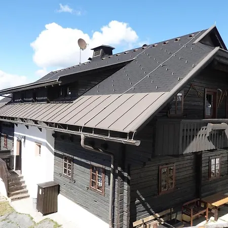 Wunderpraechtiges Berghuettenerlebnis Am Nassfeld Apartament