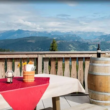 Wunderpraechtiges Berghuettenerlebnis Am Nassfeld *