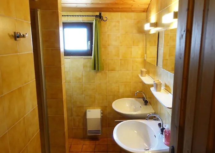 Wunderpraechtiges Berghuettenerlebnis Am Nassfeld *